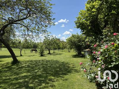 Maison - 263 m² - 14 pièces