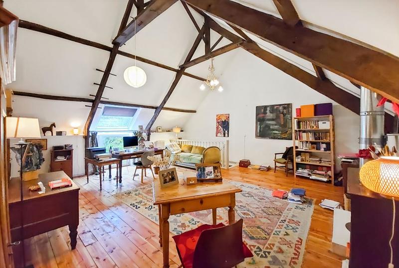 Maison - 360 m² - 10 pièces