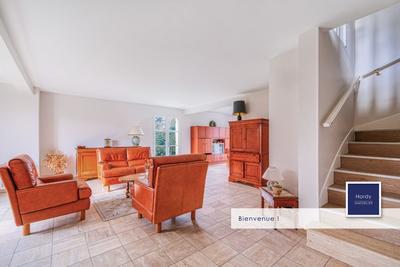 Maison - 131 m² - 6 pièces