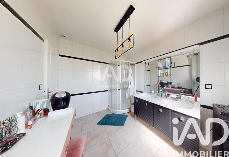 Maison - 170 m² - 7 pièces