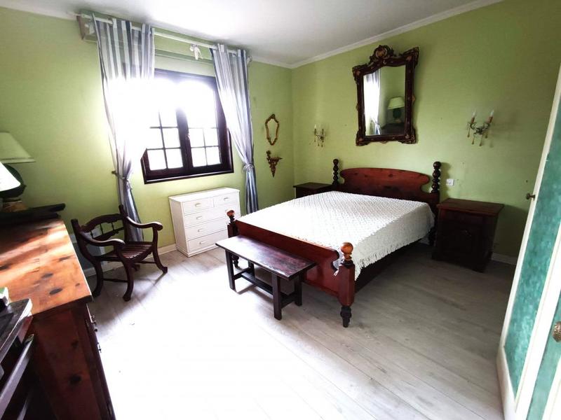 Maison - 205 m² - 5 pièces