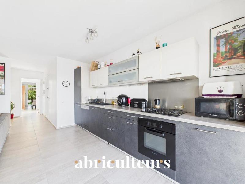 Appartement ancien - 72 m² - 3 pièces