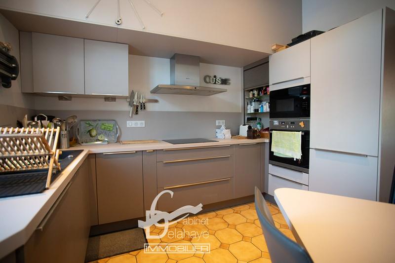 Maison - 186 m² - 8 pièces