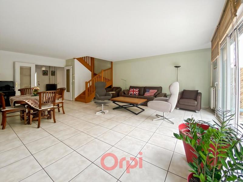 Maison - 168 m² - 6 pièces