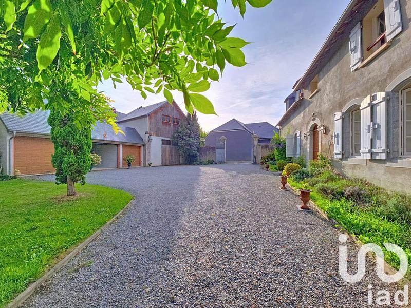 Maison - 219 m² - 7 pièces