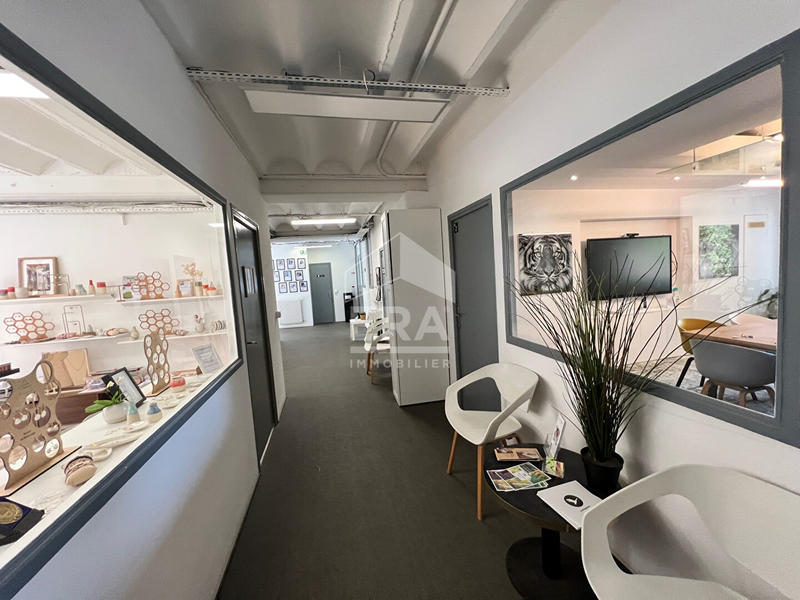 Bureau - 20 m² - 2 pièces