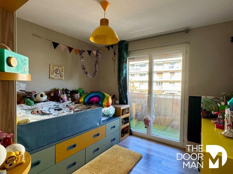 Appartement - 77 m² - 3 pièces