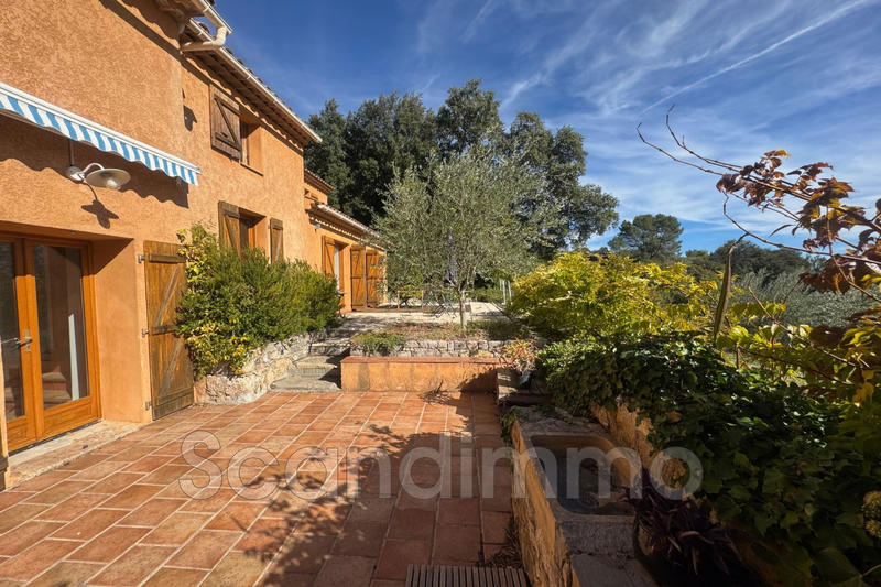 Maison - 169 m² - 7 pièces