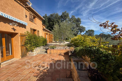 Maison - 169 m² - 7 pièces