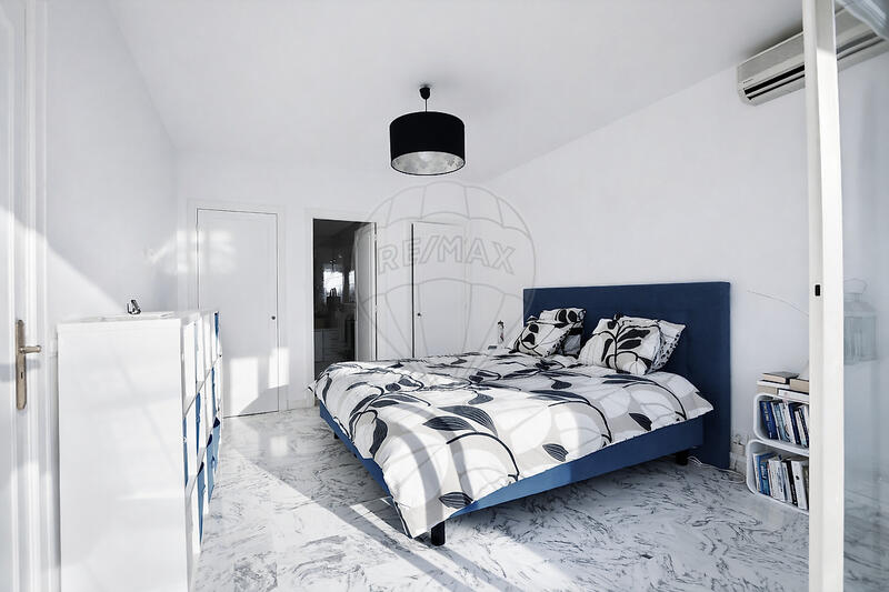 Appartement - 101 m² - 4 pièces