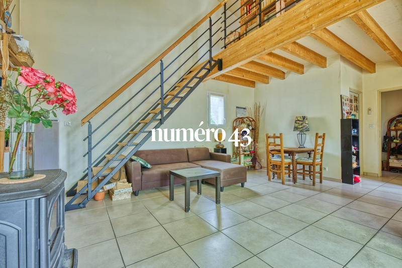 Maison - 100 m² - 4 pièces