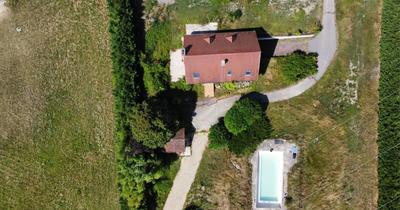 Maison - 215 m² - 8 pièces