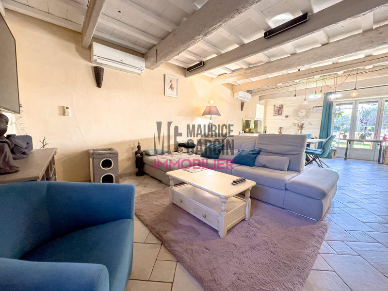 Maison - 260 m² - 10 pièces