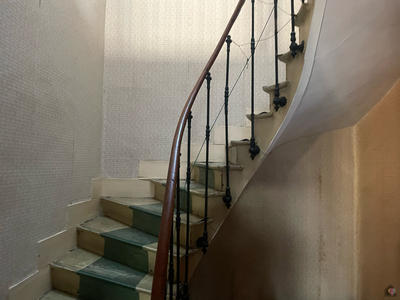 Maison - 215 m² - 10 pièces