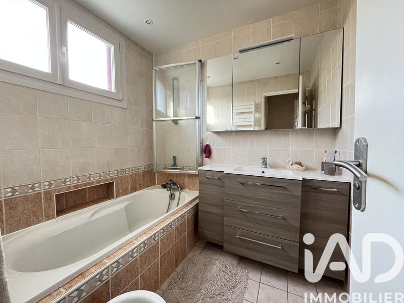 Maison - 153 m² - 8 pièces