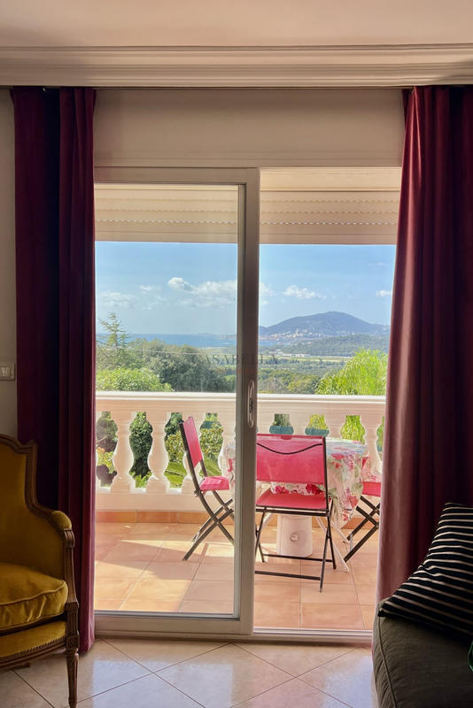 Villa - 273 m² - 6 pièces