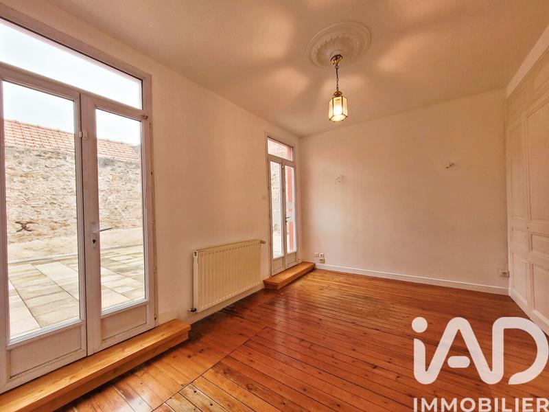 Maison - 227 m² - 7 pièces