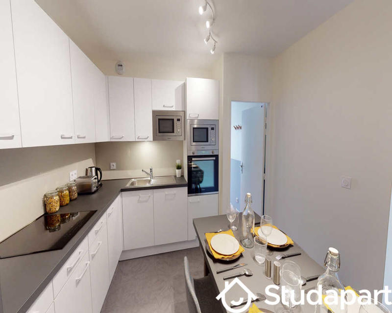 Chambre - 120 m² - 1 pièce