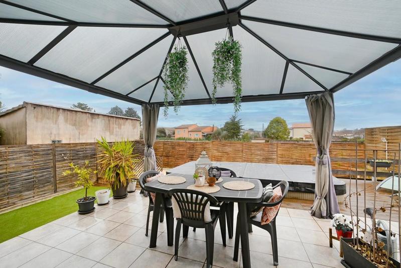 Maison - 97 m² - 4 pièces