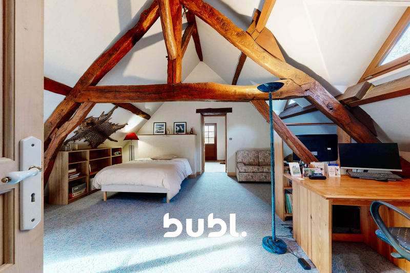 Maison - 193 m² - 8 pièces