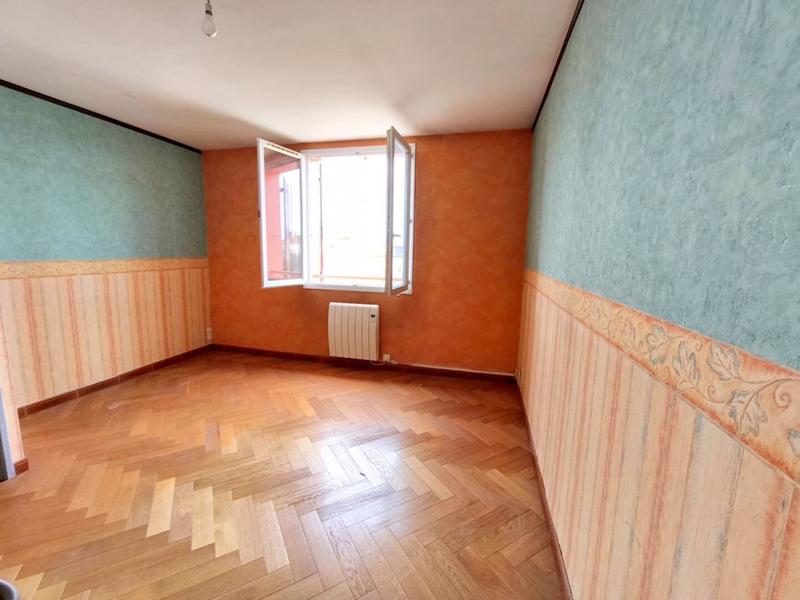 Maison - 93 m² - 4 pièces