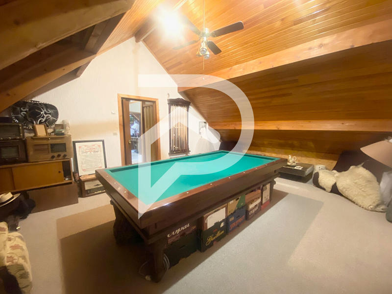 Maison - 330 m² - 10 pièces