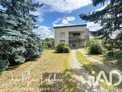 Maison - 99 m² - 5 pièces