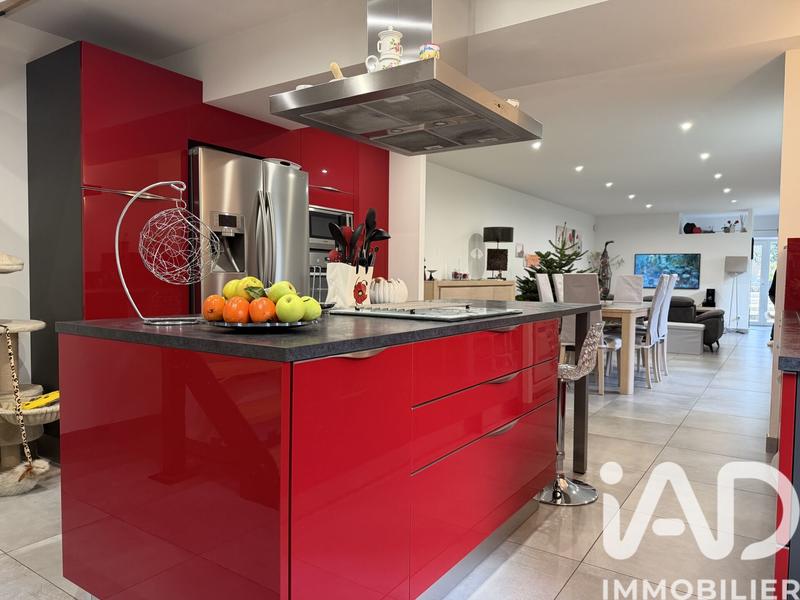 Maison - 137 m² - 5 pièces