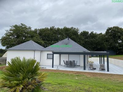 Maison - 89 m² - 5 pièces