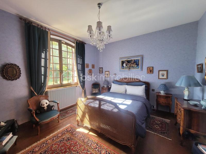 Maison de maîtres - 360 m² - 7 pièces