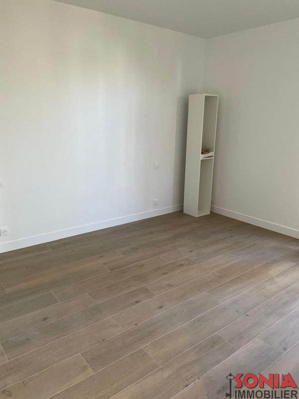 Appartement - 99 m² - 4 pièces