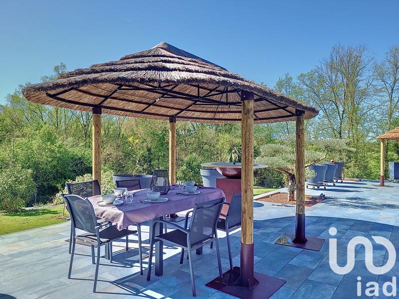 Maison - 206 m² - 7 pièces