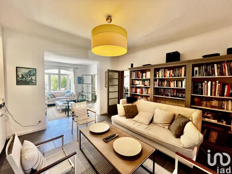 Maison - 333 m² - 12 pièces