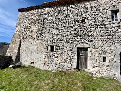 Château - 600 m² - 6 pièces