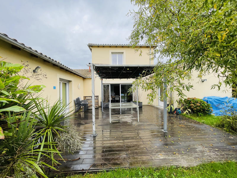 Maison - 152 m² - 6 pièces