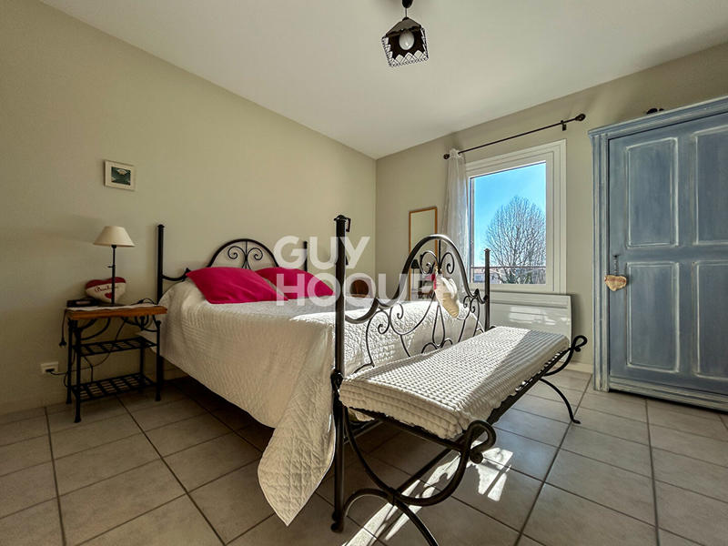 Maison - 250 m² - 10 pièces