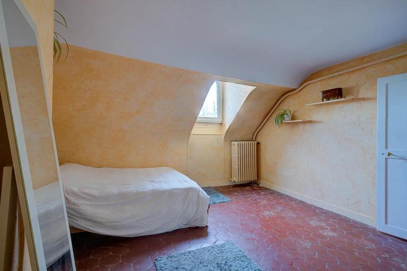 Maison - 220 m² - 9 pièces