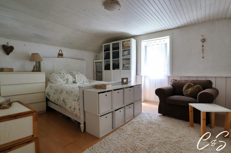 Maison - 95 m² - 5 pièces