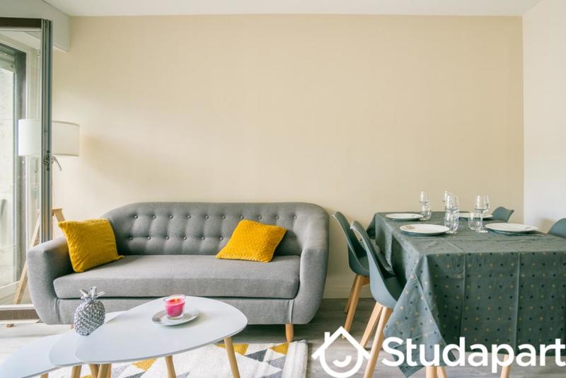 Chambre - 10 m² - 1 pièce