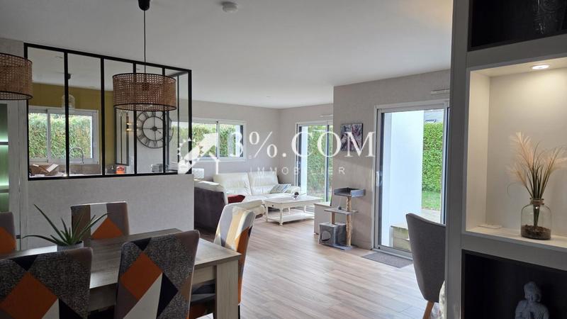 Maison - 99 m² - 4 pièces