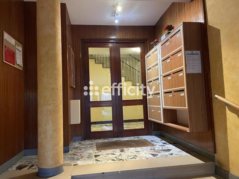 Appartement - 95 m² - 4 pièces