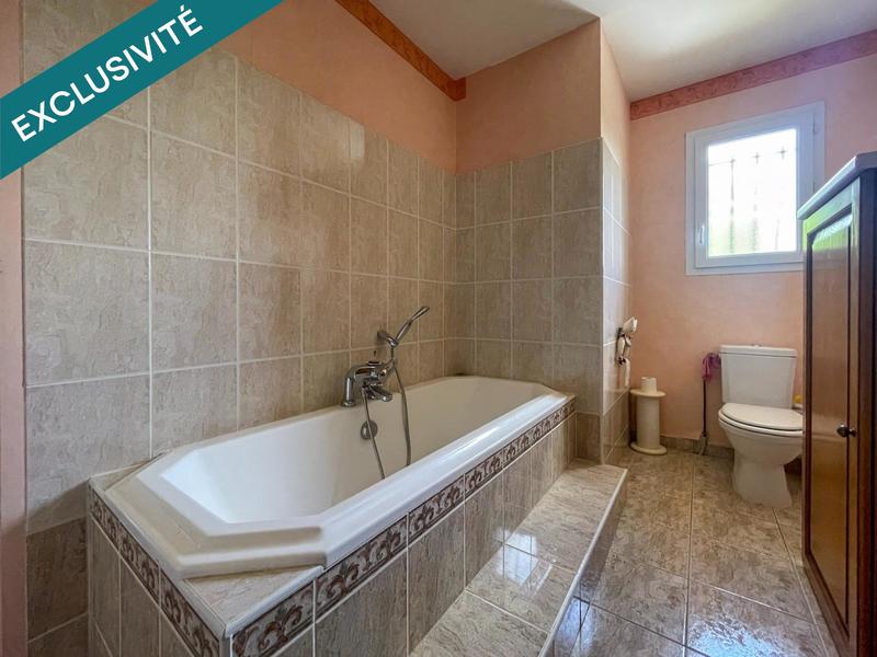 Villa - 220 m² - 8 pièces