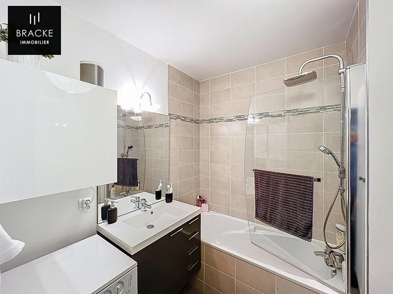 Appartement - 85 m² - 4 pièces