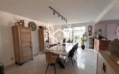 Maison - 181 m² - 6 pièces