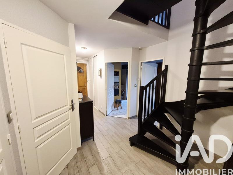 Maison - 95 m² - 5 pièces