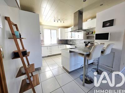 Maison - 110 m² - 6 pièces