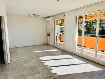 Appartement - 79 m² - 3 pièces