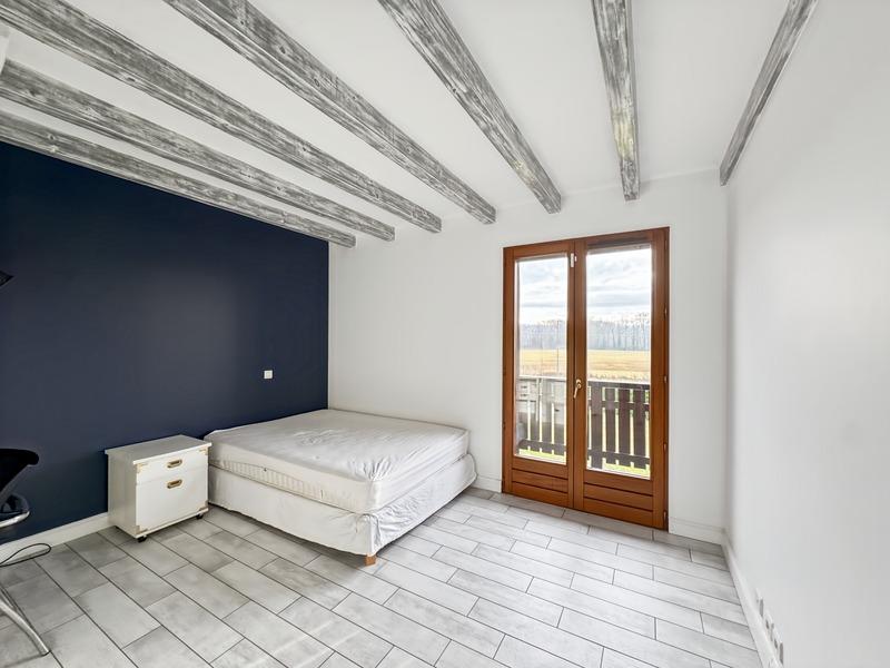 Maison - 230 m² - 7 pièces