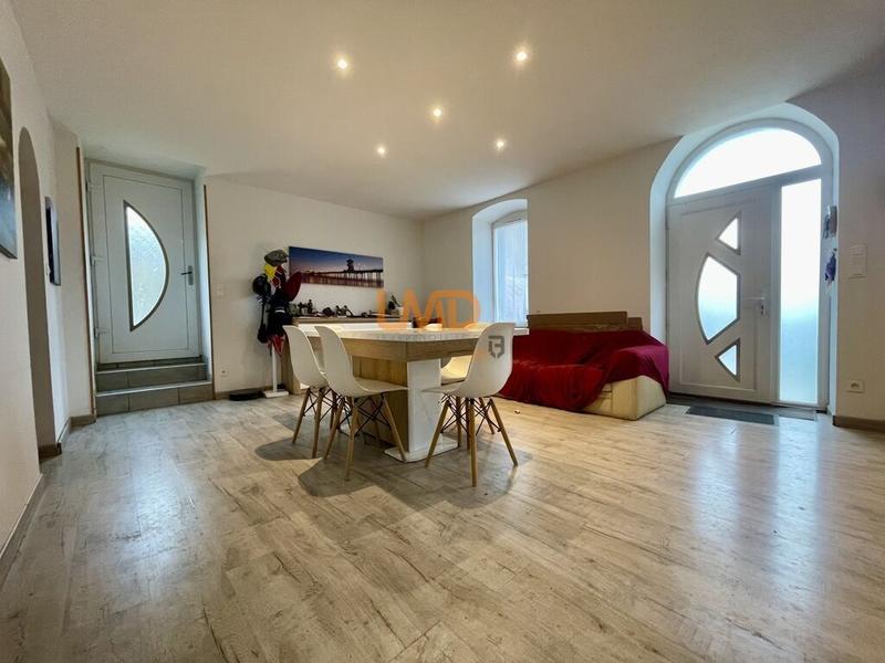 Maison - 177 m² - 7 pièces