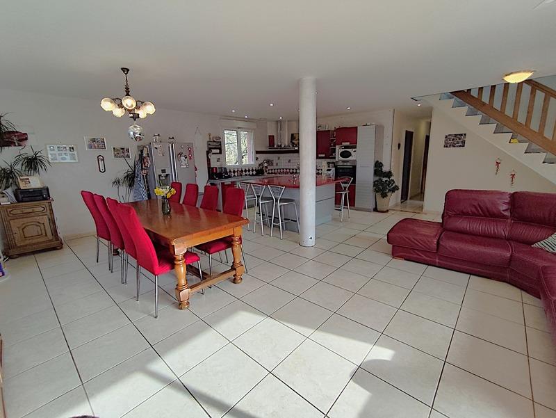 Maison - 175 m² - 7 pièces